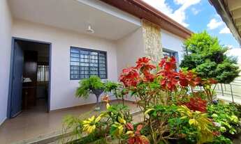 Imagem 1: Bela casa com 234m² útil, 3 dormitórios, sendo uma suíte e edícula no Caxambu, Jundiaí - S