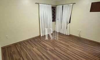 Imagem 4: Casa de dois pisos com 03 dormitórios, semi-mobiliada e com alto padrão de acabamento, Uni