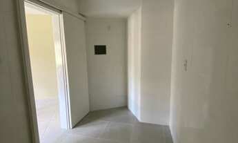 Imagem 5: Kitnet em frente a UFSC na trindade