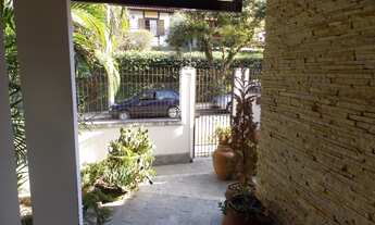 Imagem 7: Linda residência em rua nobre, junto ao centro da cidade