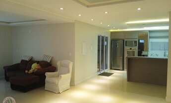 Imagem 5: Lindíssima casa na Barra do Rio Cerro próximo do Acesso ao Pico Malwee