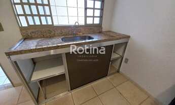 Imagem 4: Colônia para aluguel, 2 quartos, 1 vaga, Presidente Roosevelt - Uberlândia/MG