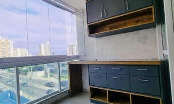 Imagem 2: 2 Quartos (1 suíte), Varanda Gourmet com Fechamento, Vista Livre, Montado, 1 Vaga, Lazer C