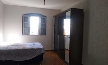 Imagem 2: Casa para venda tem 210 metros quadrados com 3 quartos em Saraiva - Uberlândia - MG