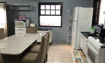 Imagem 6: Sobrado para aluguel possui 140 metros quadrados com 4 quartos em Bombas - Bombinhas - SC