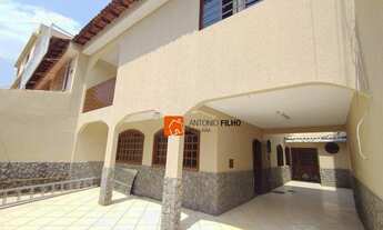 Imagem 2: Casa com 5 dormitórios para alugar por R$ 3.700/mês - Candangolândia - Candangolândia/DF