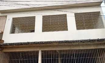 Imagem 7: Casa grande, bem arejada, garagem sub-solo