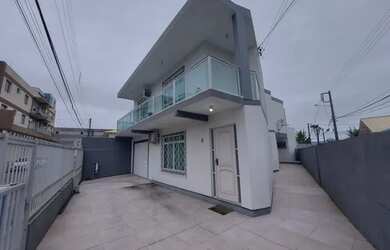 Imagem 2: Casa com 5 Quartos no Kobrasol