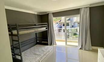 Imagem 4: Casa 3 Suítes Semi-Mobiliada com Piscina Para Locação Anual no/Bairro Ariribá em Balneário