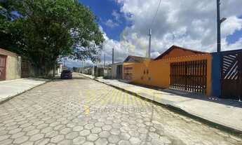 Imagem 2: Casa Geminada para Venda em Mongaguá, Jardim Leonor, 2 dormitórios, 1 suíte, 2 banheiros