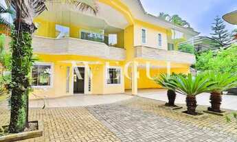 Imagem: Casa de altíssimo padrão no condomínio