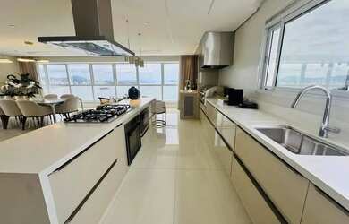 Imagem 6: Imóvel para aluguel possui 298 metros quadrados com 4 quartos em Centro - Balneário Cambor