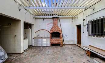 Imagem 2: Sobrado para venda possui 300 metros quadrados com 4 quartos em Vila Cláudia - São Paulo