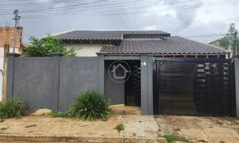 Imagem: CASA TÉRREA COM 3 DORMITÓRIOS, SENDO 1