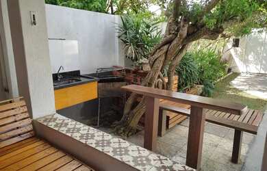 Imagem 4: Casa carnaval em Jacaraípe frente ao mar.