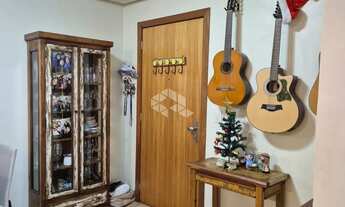 Imagem 6: Apartamento de 2 dormitorios, sendo 1 suite, sacada fechada e garagem coberta e escriturad