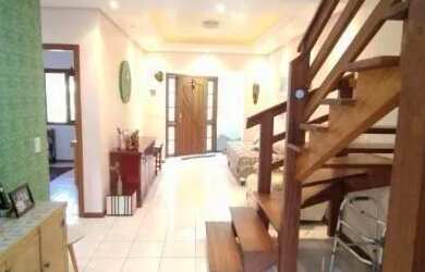 Imagem 7: Casa em Porto Alegre, no bairro Nonoai, com 6 dormitório(s), e 6 banheiros, à ve