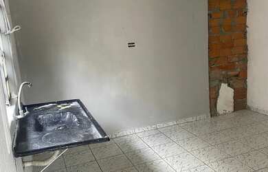 Imagem 4: Casa com 1 cômodo e banheiro