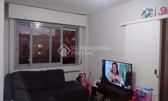 Imagem 2: PORTO ALEGRE - Apartamento Padrão - Partenon