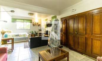 Imagem: Casa à Venda - Santa Cecília, 8 Quartos