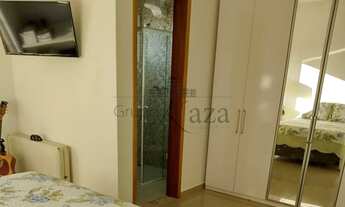 Imagem 2: Casa Sobrado - Santa Cruz dos Lázaros - Jacareí - 2 Dormitórios - 90m²