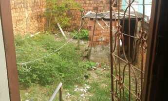 Imagem 2: Terreno na rua a enfrete a caixa d'água do palheiral