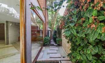 Imagem 3: EXCELENTE CASA Casa com 3 dormitórios