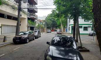 Imagem 3: Excelente casa triplex de rua, totalmente segura, com sistema de vigilância! Farto comérci