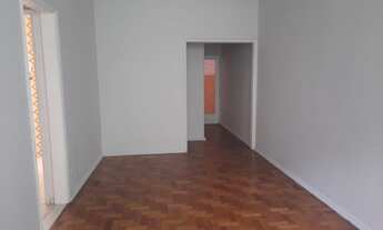 Imagem 2: Rua Tobias Moscoso , Bucólica, Próximo a Praça Tabatinga na Tijuca. Pronto para morar! Vag