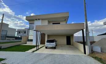 Imagem 2: Lindo e Moderno Sobrado de 229 m² com 3 Dormitórios, 1 Suíte com Closet no Cond. Residenci