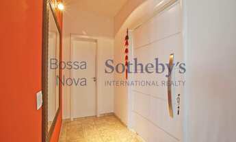 Imagem 2: Casa reformada e mobiliada com piscina e espaço gourmet