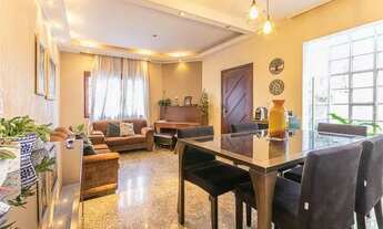 Imagem: Casa com 4 Dormitorio(s) localizado(a) no