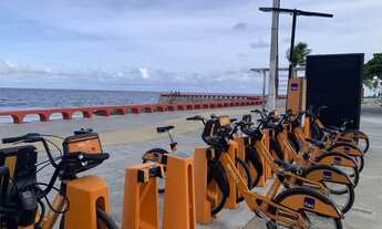 Imagem 2: FMO a 100m - FLAT MOBILIADO na Quadra da Praia, 30 metros do MAR