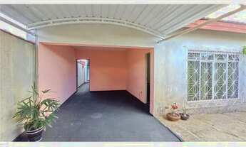 Imagem 3: Lindo Imóvel com três quartos sendo uma suite