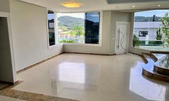 Imagem 7: Casa com 4 dormitórios (2 suítes) - 4 vagas de garagem no bairro Pedra Branca, em Palhoça