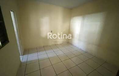 Imagem 4: Casa para alugar, 2 quartos, 1 suíte, Jardim das Palmeiras - Uberlândia/MG - R$ 700,00