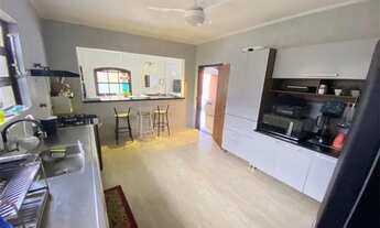 Imagem 6: Casa com 3 quartos sendo uma suíte com piscina e churrasqueira próximo a praia das Astúria