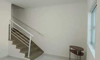 Imagem 3: Sobrado Duplex na Vila Tupi, na quadra da praia, 2 dormitórios. Aceita proposta