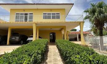 Imagem: SOBRADO GIGANTE NO BAIRRO QUILOMBO COM 5