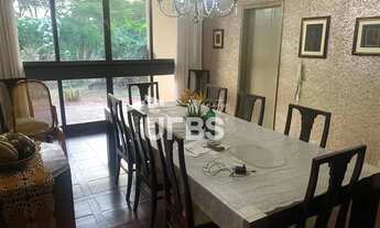 Imagem 6: Casa a venda, com 7 quartos sendo 3 suítes com 1.180,43m² no setor Jaó