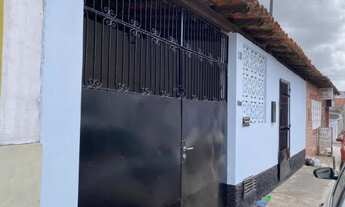 Imagem: Casa na Cohab Próx a Feira e Igreja Católica