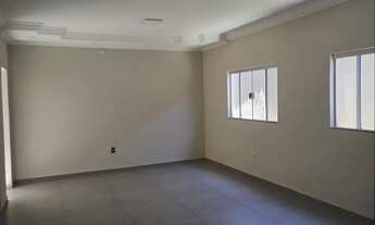 Imagem 4: Casa com 3 dormitórios, área gourmet e dispensa, ampla garagem. 550.000,00 bairro jacar