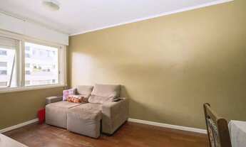 Imagem 2: Imóvel para venda possui 83 metros quadrados com 3 quartos em Menino Deus - Porto Alegre