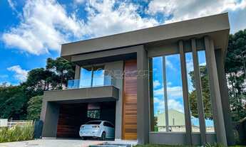 Imagem 4: Casa de Alto Padrão em Condomínio a Venda, localizada em Santa felicidade. Curitiba-PR