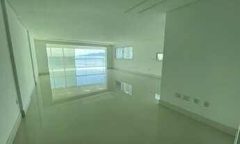 Imagem 2: Apartamento para venda com 4 quartos prédio frente ao mar em Meia Praia Itapema SC
