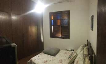 Imagem 7: Casa para venda tem 211 metros quadrados com 3 quartos em Sagrada Família - Belo Horizonte