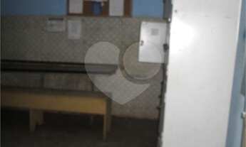 Imagem 5: Salvador - Prédio Inteiro - Caminho das Árvores