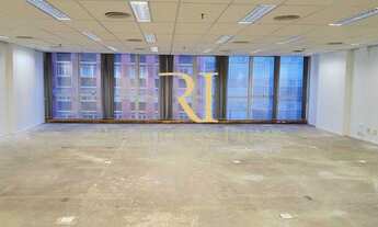 Imagem: Centro, andar inteiro, metrô, VLT