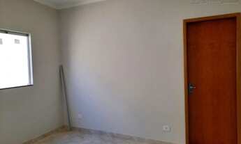 Imagem 6: Casa em rua pública