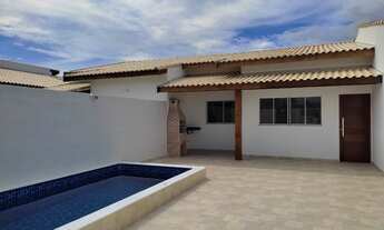 Imagem: Casa com dois quartos e piscina em Itanhaem